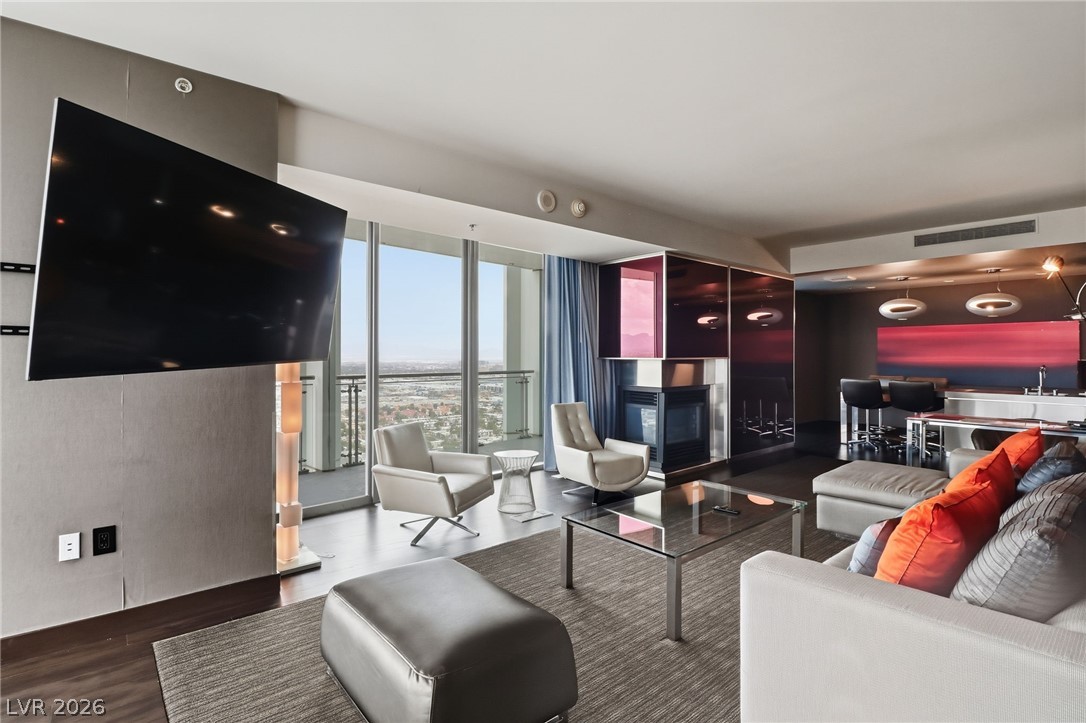 Photo 16 of 28, 4381 W Flamingo Road #51301