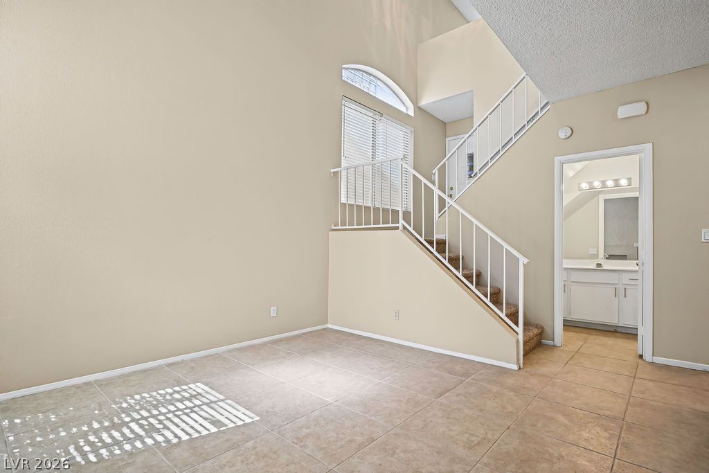 Photo 5 of 1716 Comstock Drive