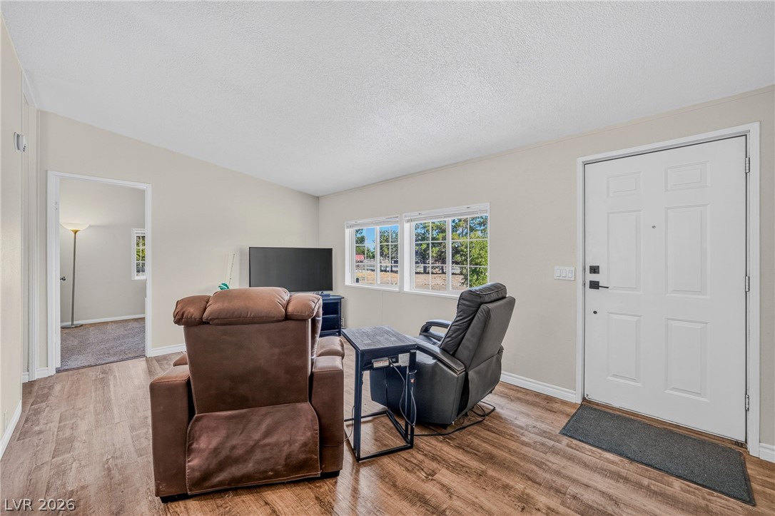 Photo 13 of 43, 1310 Black Street