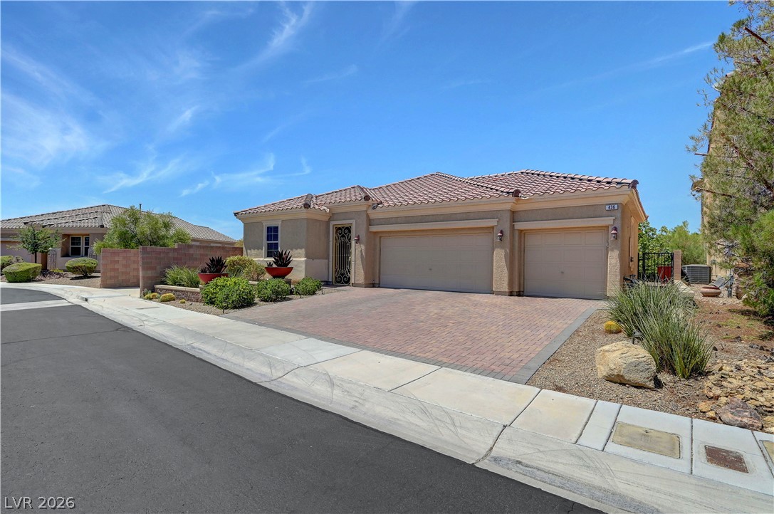 436 Via Del Foro Drive, Henderson 89011