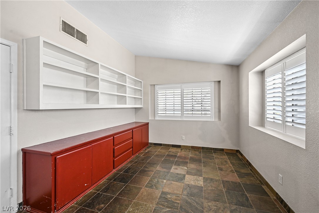 Photo 7 of 31, 301 Lander Drive