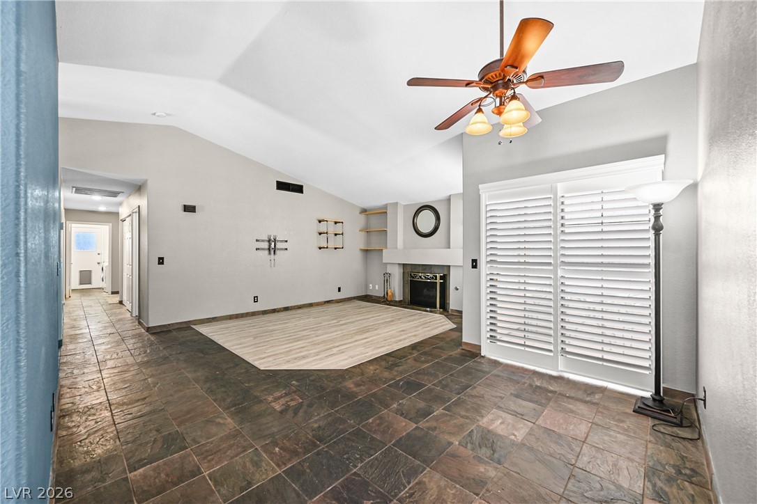 Photo 8 of 31, 301 Lander Drive