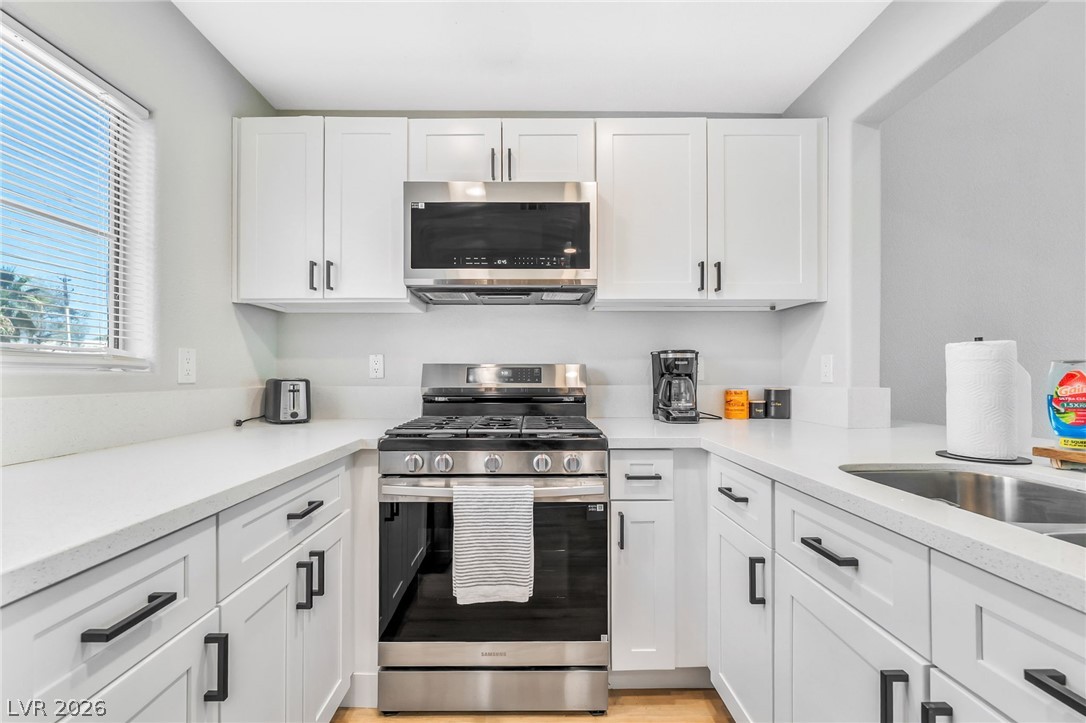 Photo 9 of 21, 5000 Red Rock Street #207