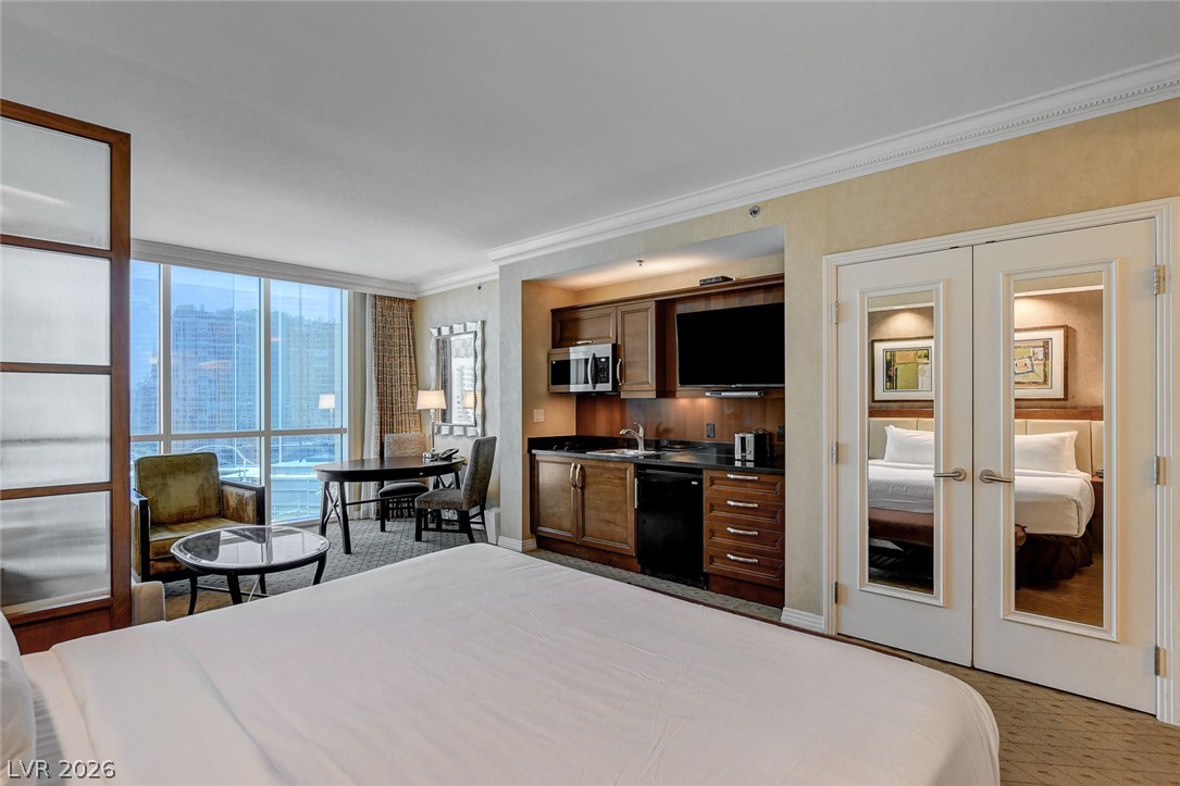 Photo 4 of 145 E Harmon Avenue #1419