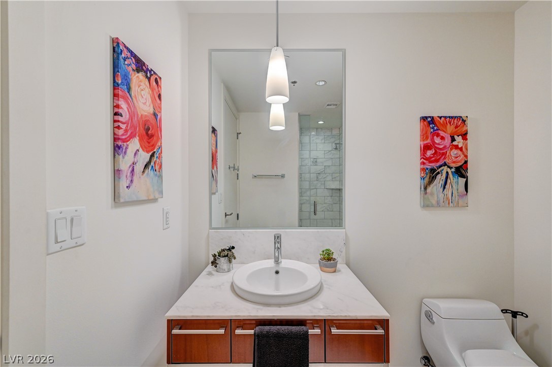 Photo 33 of 43, 4471 Dean Martin Drive #1104