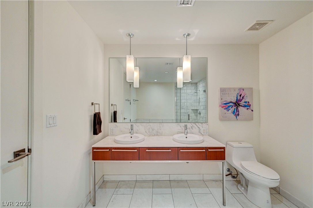 Photo 25 of 43, 4471 Dean Martin Drive #1104