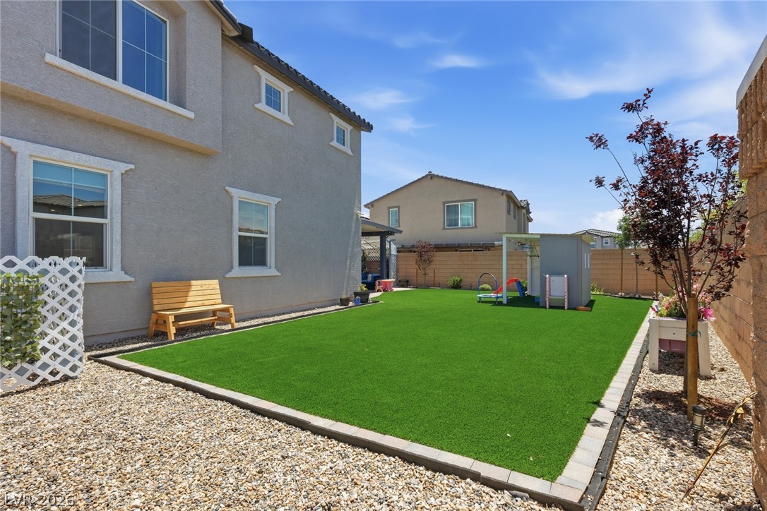 Photo 9 of 27, 10981 Fennel Avenue