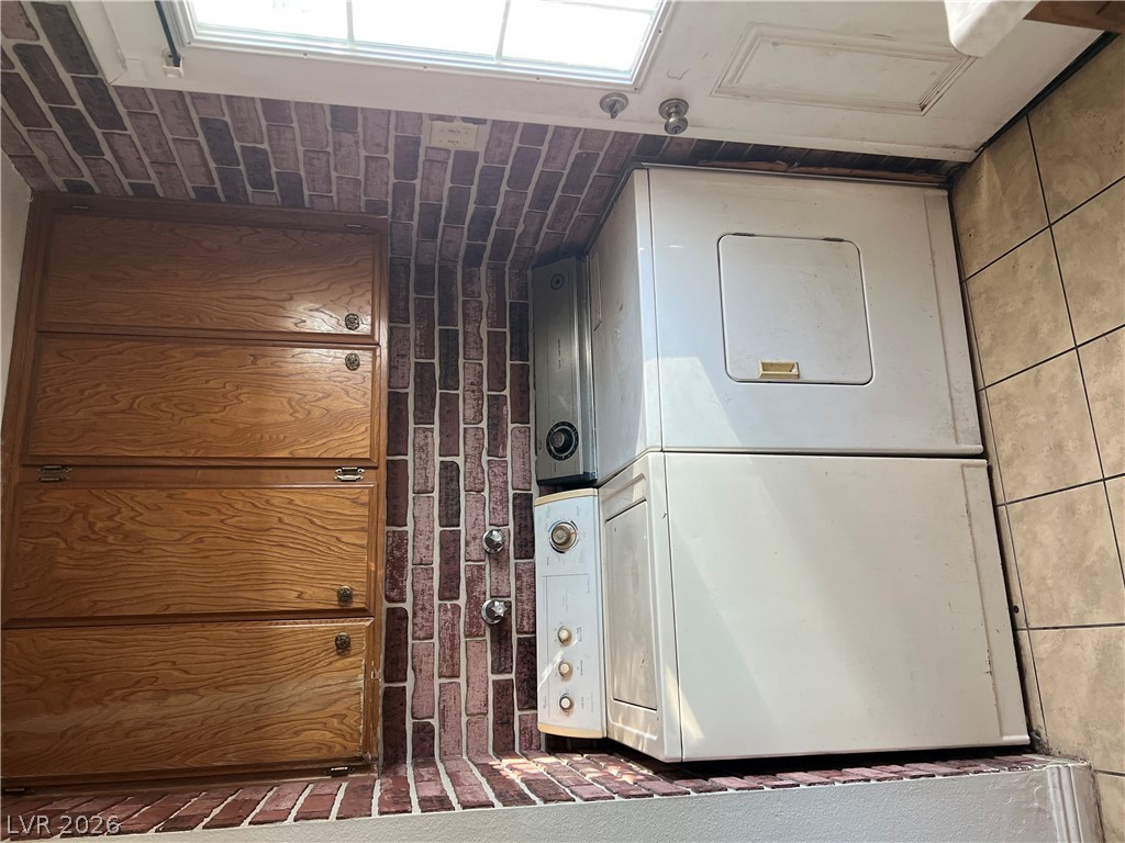 Photo 15 of 31, 3116 S Pecos Road