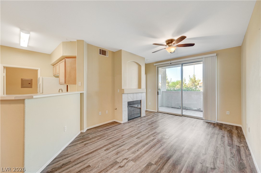 Photo 11 of 40, 7127 S Durango Drive #108
