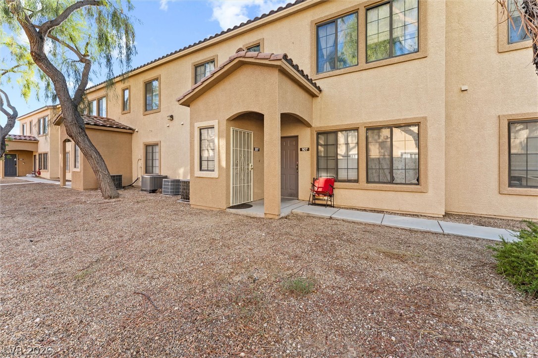 Photo 10 of 22, 2041 Hussium Hills Street #207