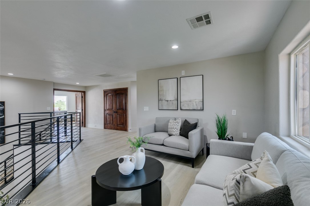 Photo 39 of 84, 2200 Paseo Court