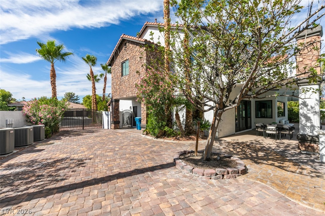 Photo 64 of 84, 2200 Paseo Court