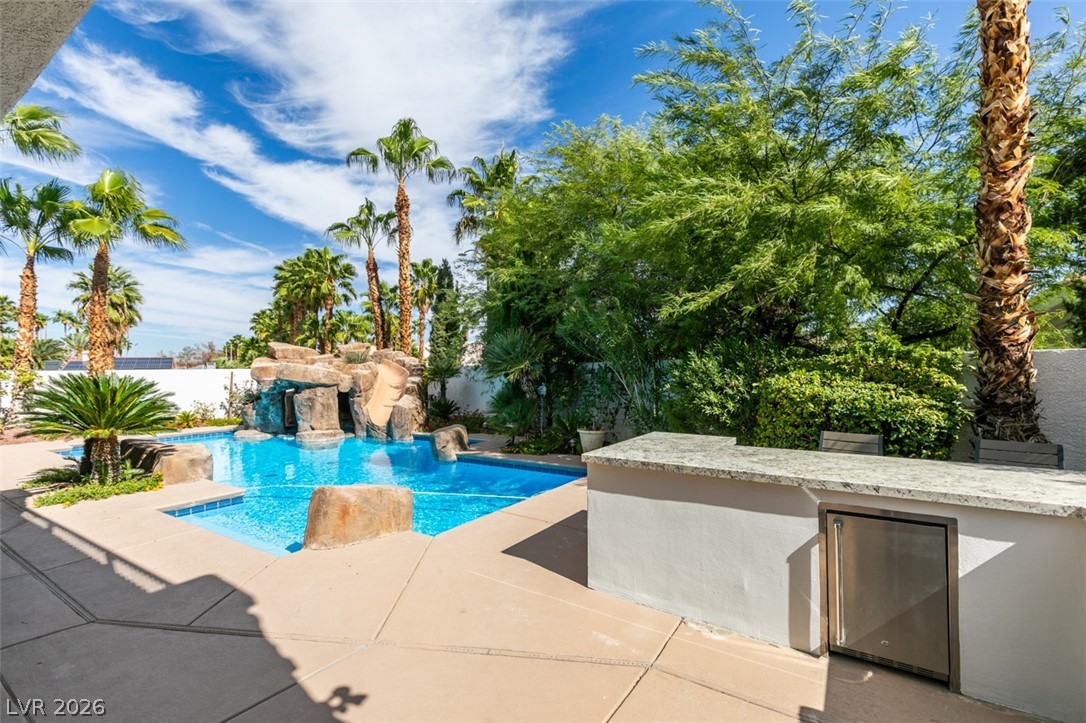 Photo 66 of 84, 2200 Paseo Court