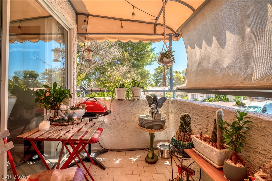 Photo 25 of 27, 3078 Tarpon Drive #203