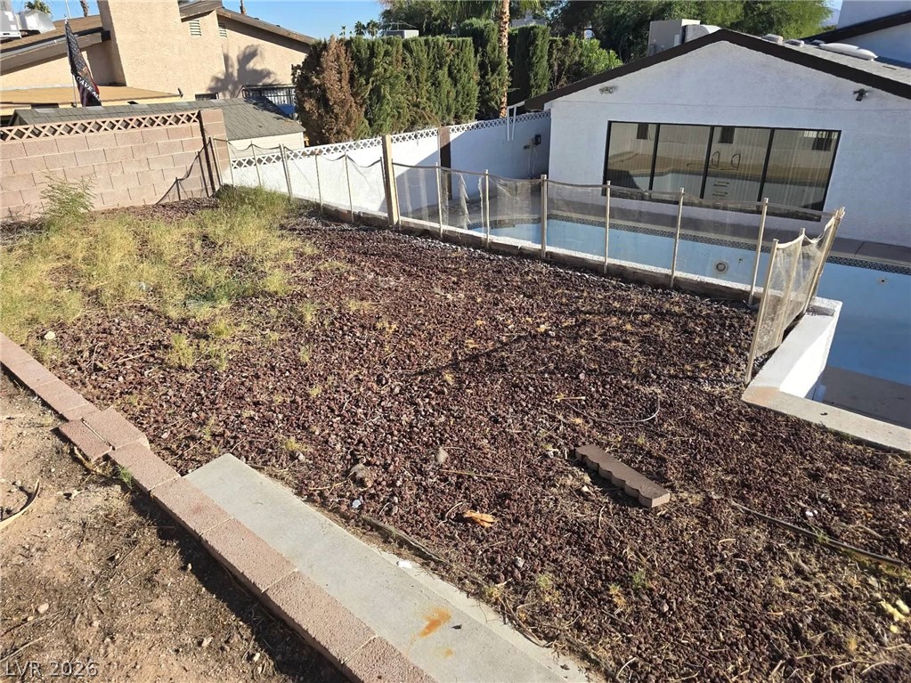 Photo 2 of 3480 E Hacienda Avenue