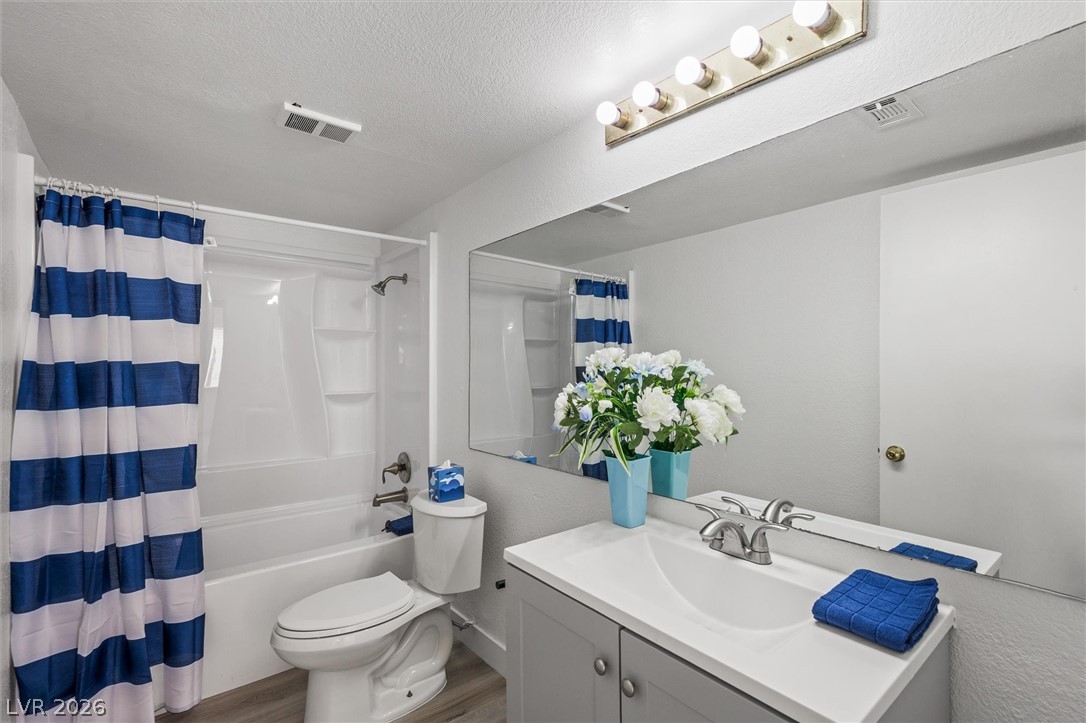 Photo 7 of 33, 2980 Juniper Hills Boulevard #103