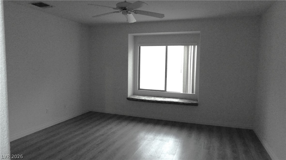 Photo 34 of 65, 499 Elm Crest Place