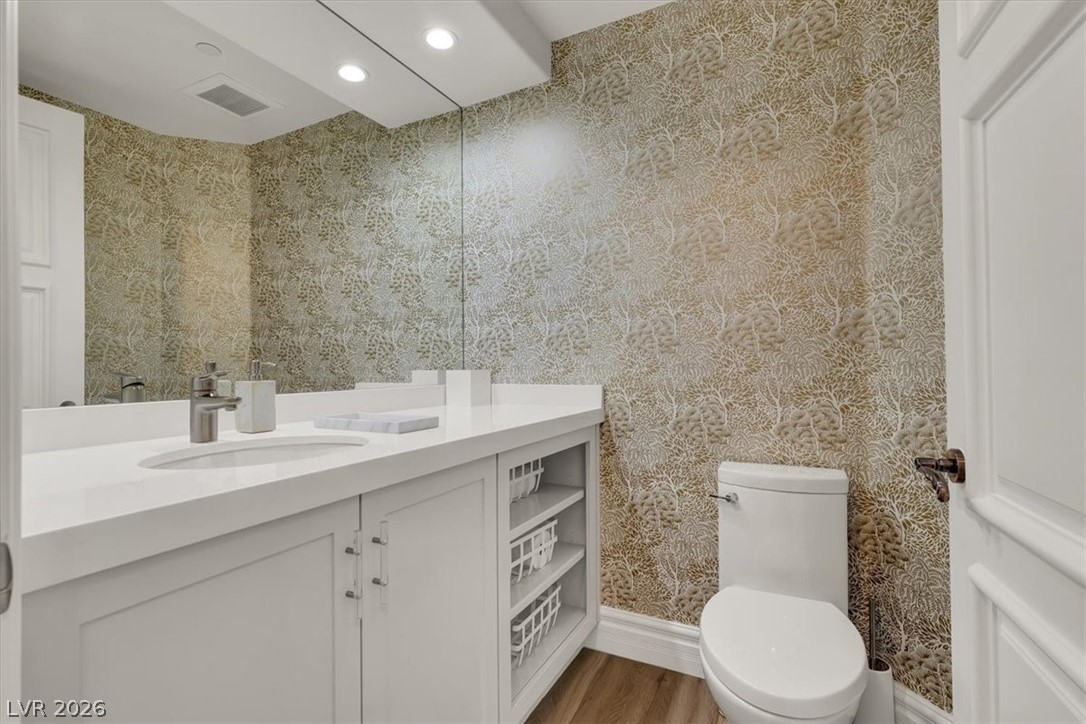 Photo 22 of 86, 9101 Alta Drive #204