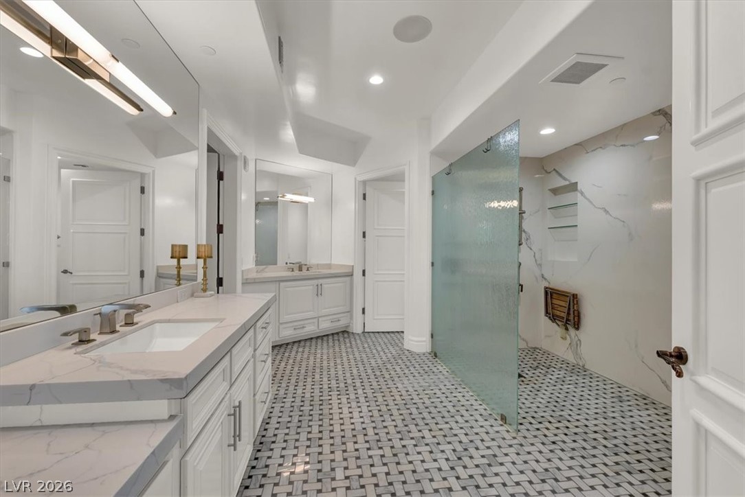 Photo 26 of 86, 9101 Alta Drive #204