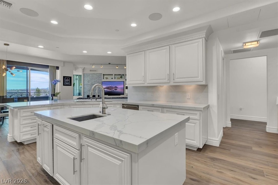 Photo 52 of 86, 9101 Alta Drive #204