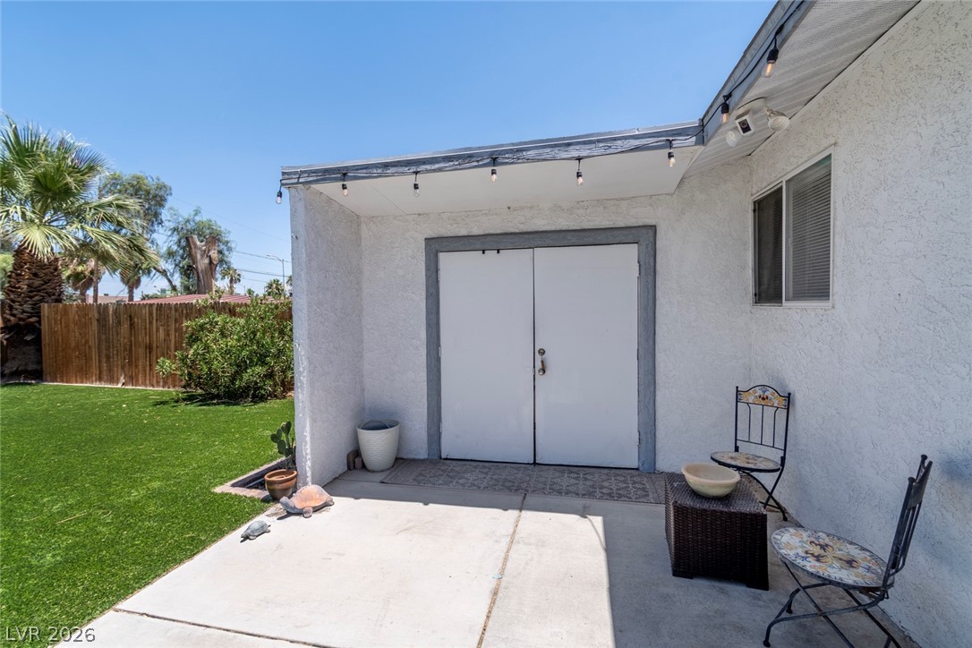 Photo 6 of 29, 1937 Peyton Drive
