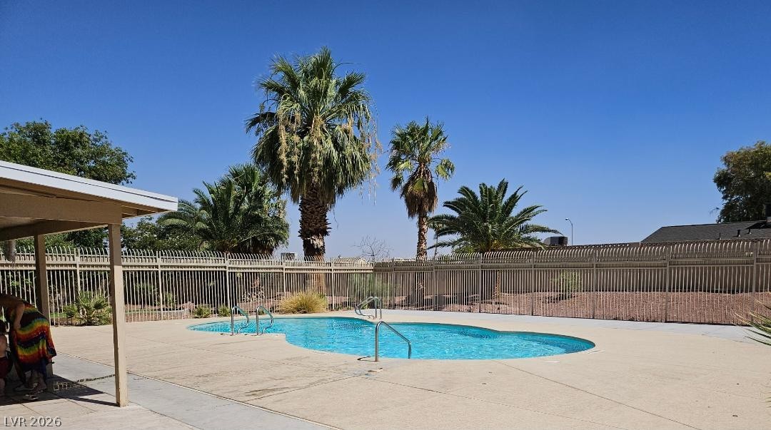 Photo 3 of 4972 Larkspur Street