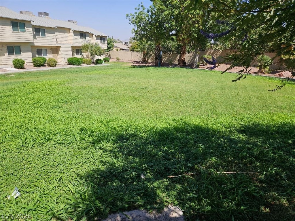 Photo 4 of 4972 Larkspur Street