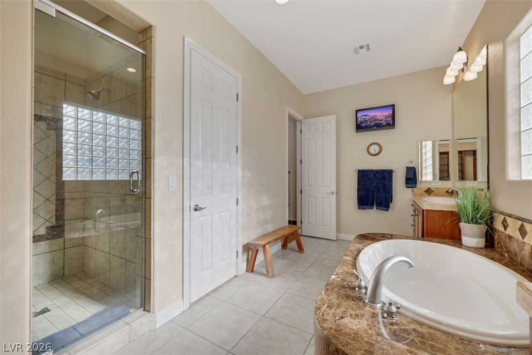 Photo 19 of 29, 2756 Kilwinning Drive