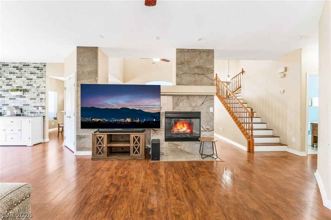 Photo 8 of 42, 309 Sierra Breeze Avenue
