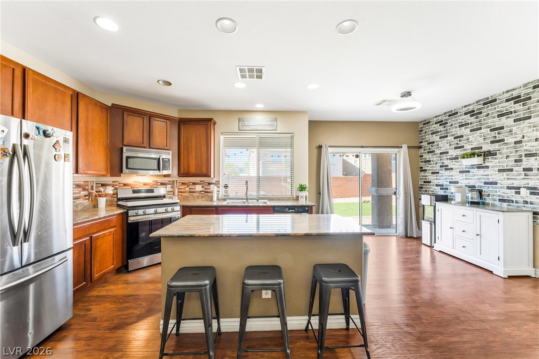 Photo 9 of 42, 309 Sierra Breeze Avenue