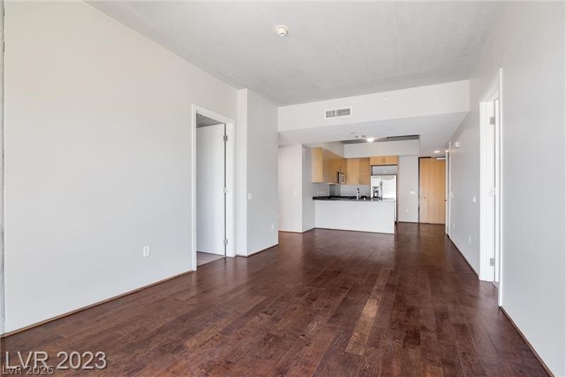 Photo 3 of 353 E Bonneville Avenue #375