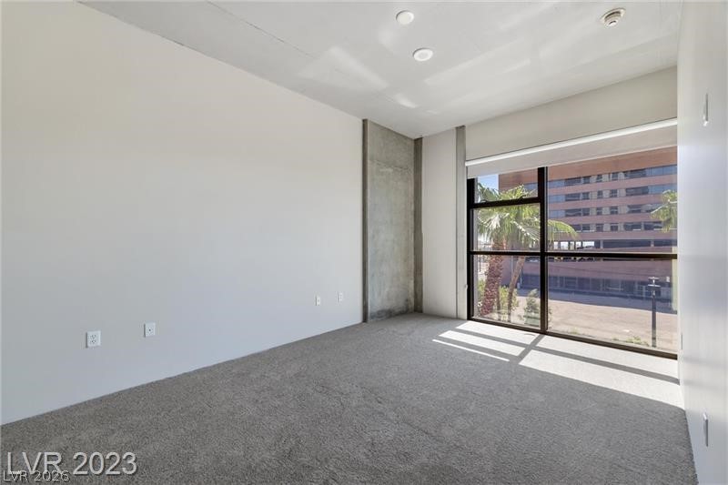 Photo 11 of 33, 353 E Bonneville Avenue #375