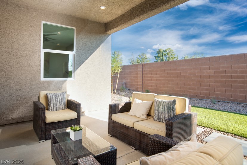 Photo 6 of 10, 551 Hamilton Drive