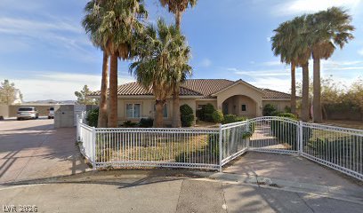 Photo 2 of 209 Irvin Avenue