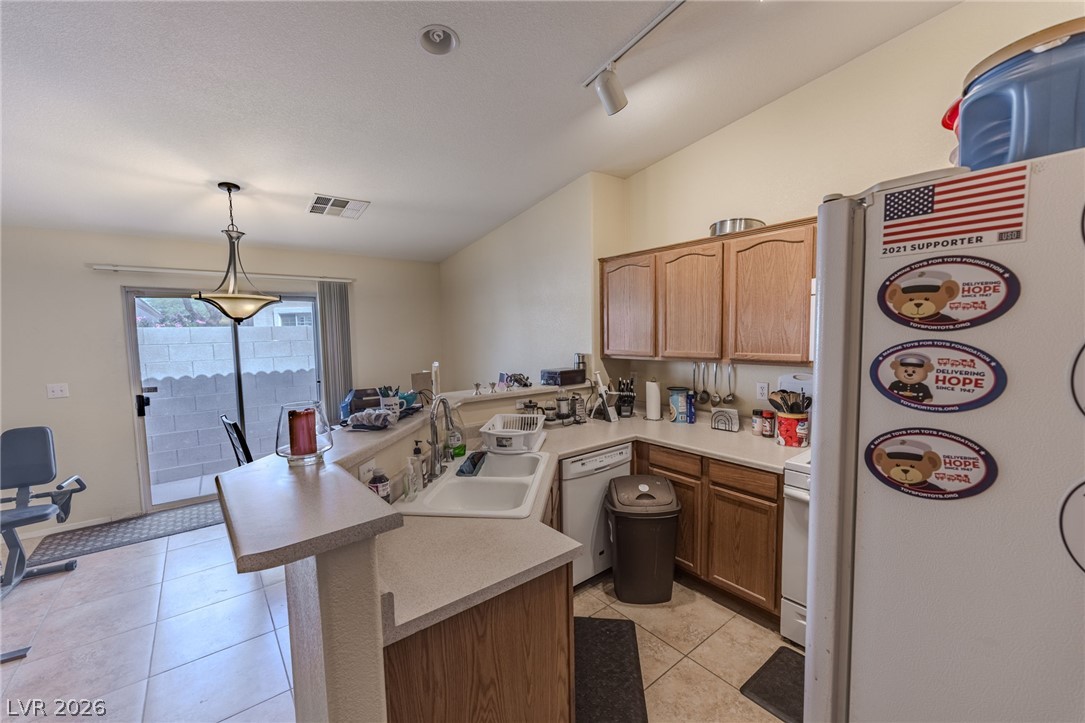 Photo 7 of 30, 4994 Mascaro Drive