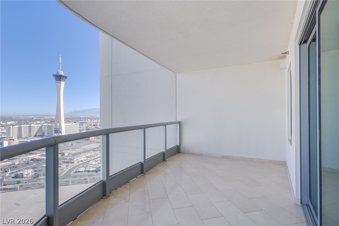 Photo 11 of 33, 322 Karen Avenue #3601
