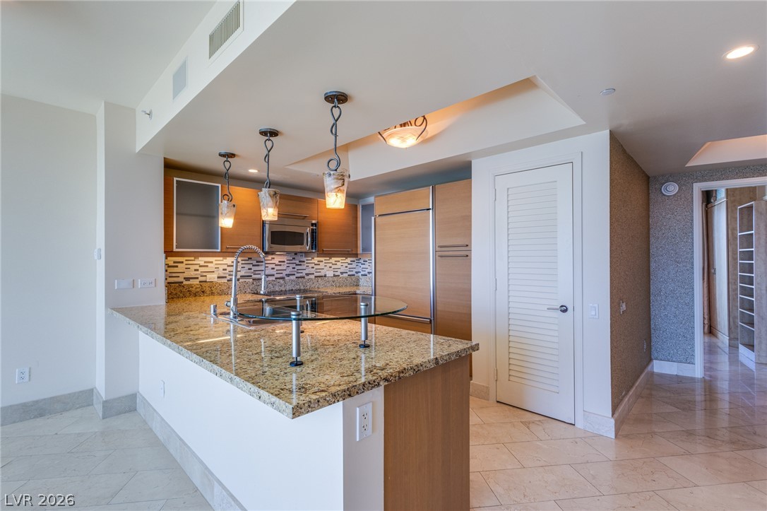 Photo 28 of 33, 322 Karen Avenue #3601
