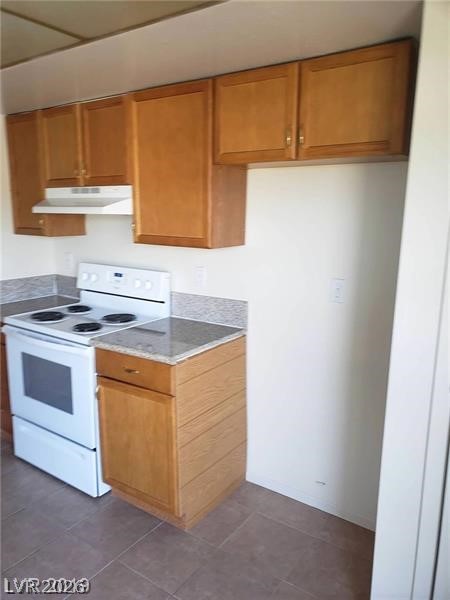 Photo 11 of 43, 2981 Country Manor Lane #118