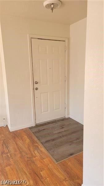 Photo 11 of 32, 5556 Everglade Street