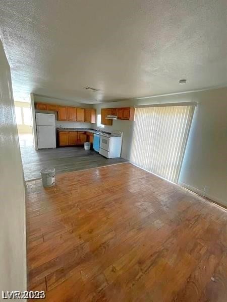 Photo 20 of 32, 5556 Everglade Street