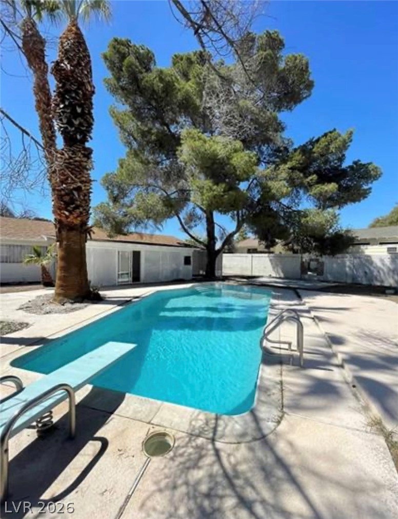 Photo 19 of 23, 4560 Rancho Hills Drive
