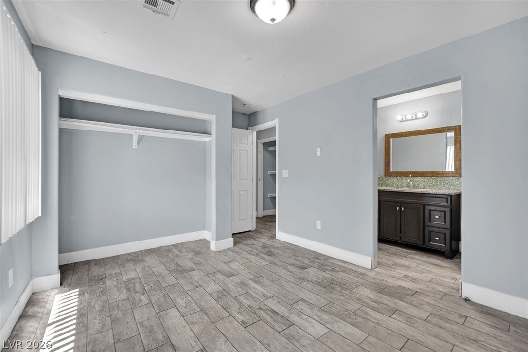 Photo 16 of 30, 4300 N Lamont Street #278