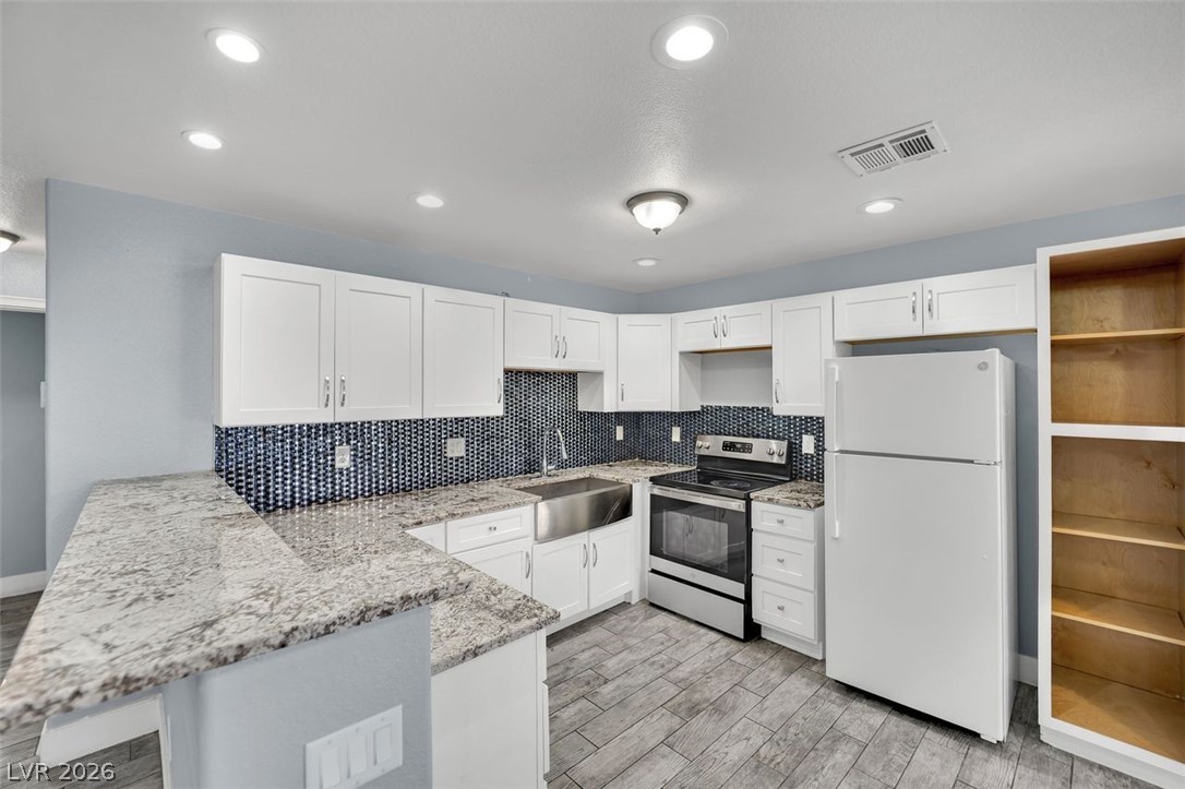 Photo 5 of 4300 N Lamont Street #278