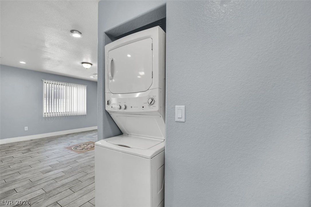 Photo 14 of 30, 4300 N Lamont Street #278