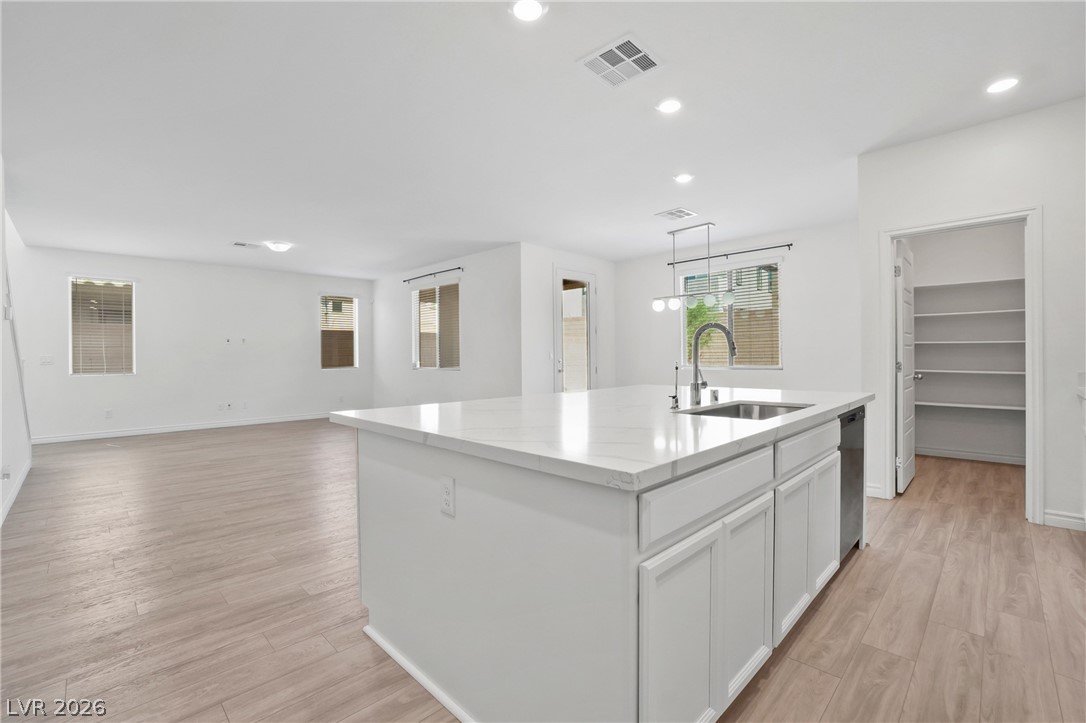 Photo 2 of 1118 Junipine Avenue
