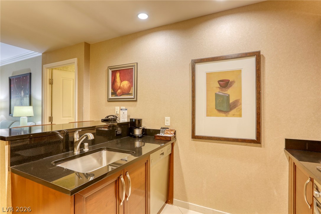Photo 8 of 22, 135 E Harmon Avenue #3321