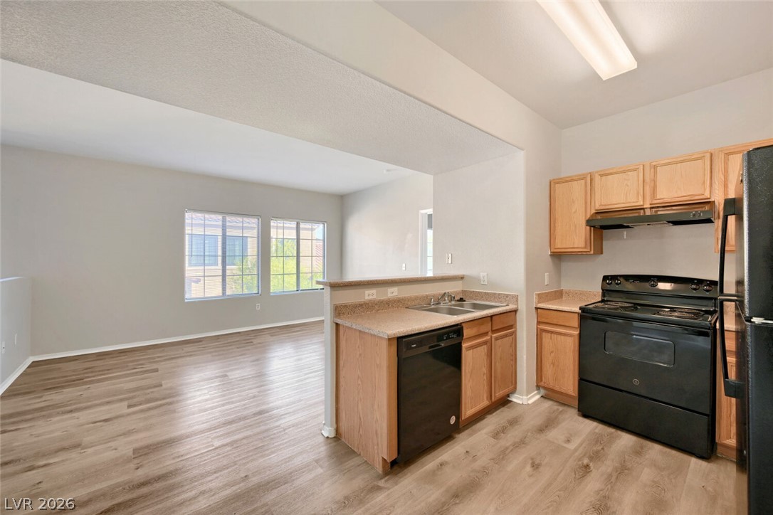 Photo 12 of 34, 2161 Hussium Hills Street #202