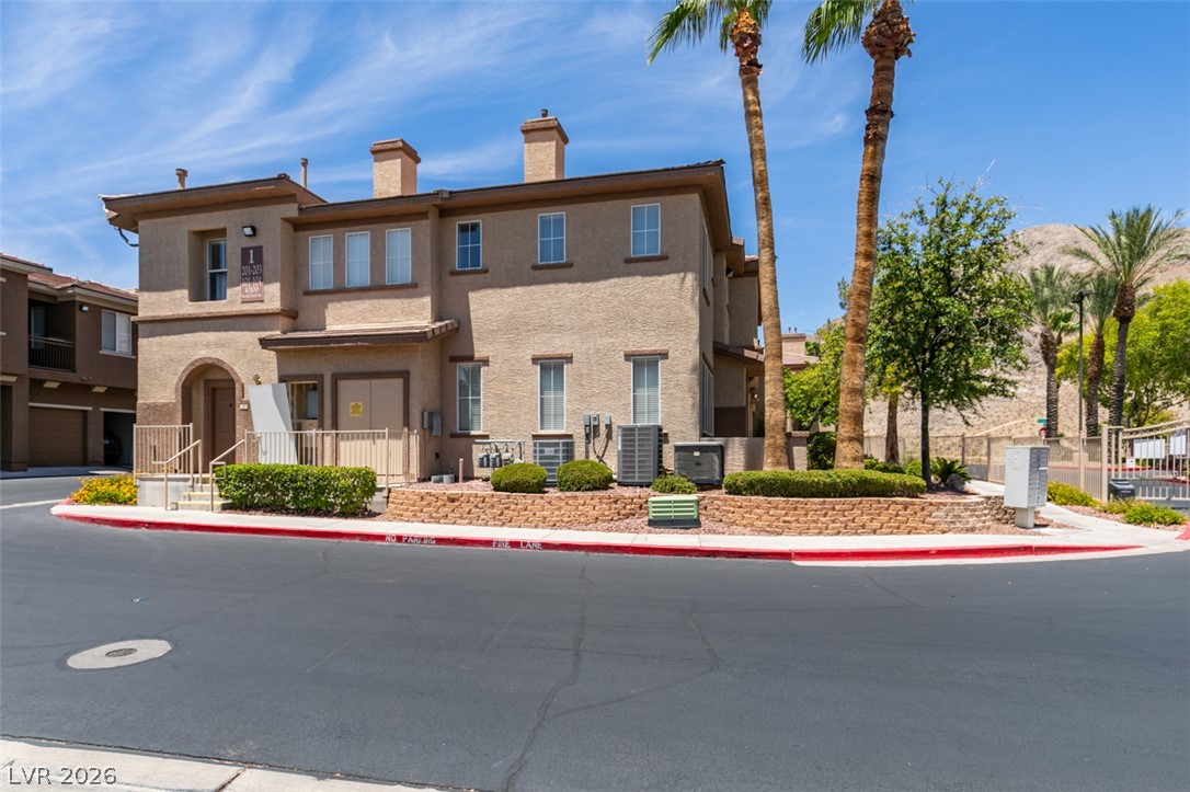 10200 Deerfield Beach Avenue #203, Las Vegas 89129