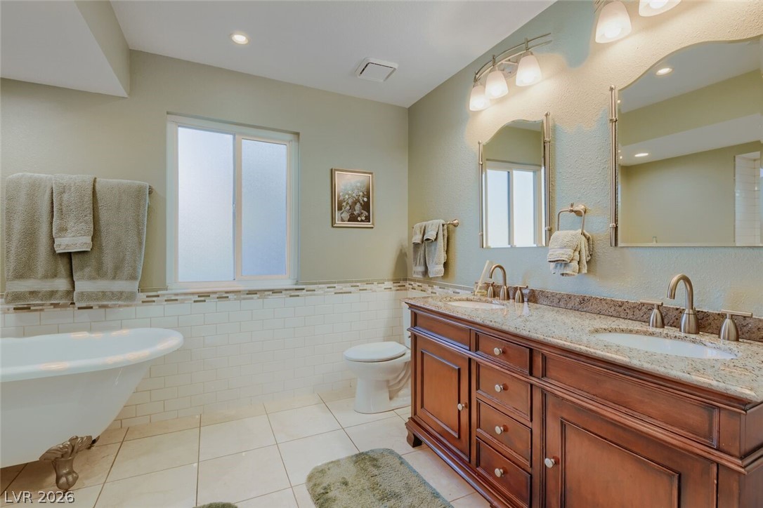 Photo 19 of 30, 3102 La Mancha Way