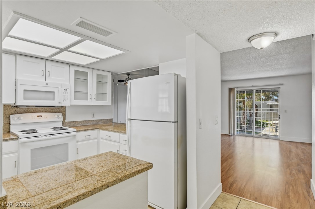 Photo 11 of 36, 3823 S Maryland Parkway #K10
